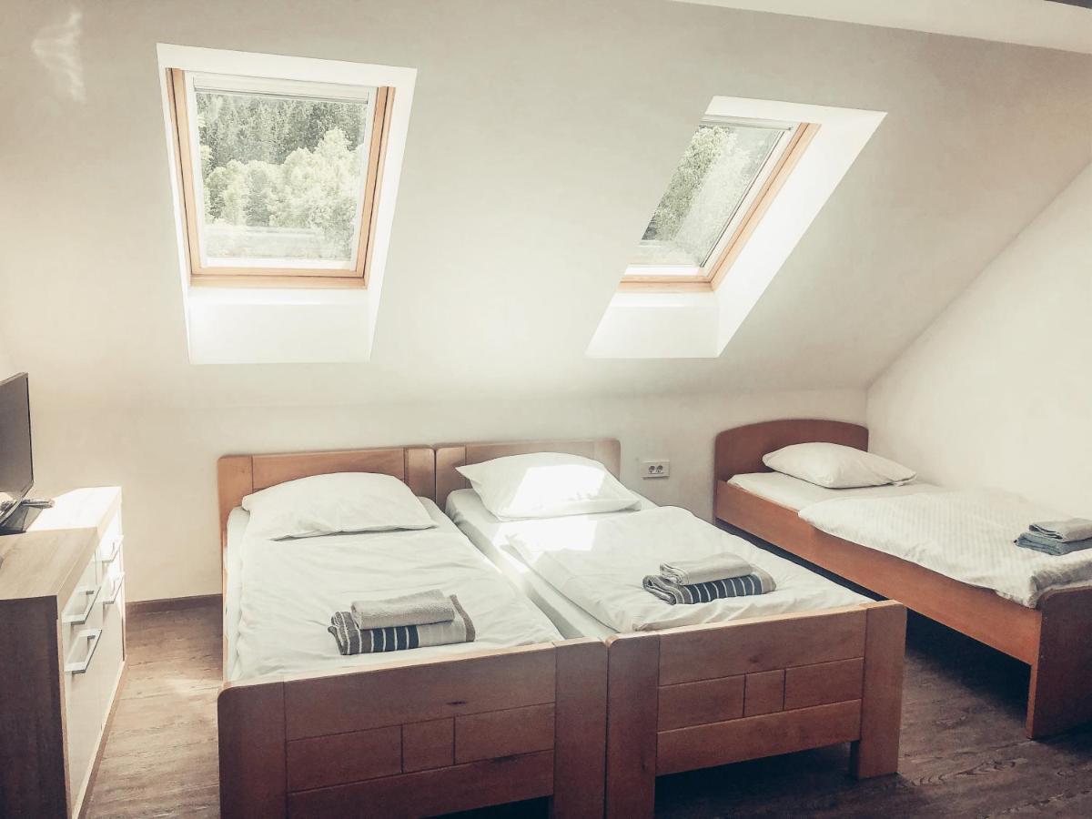 Apartment And Rooms Maraton Kranjska Gora Luaran gambar