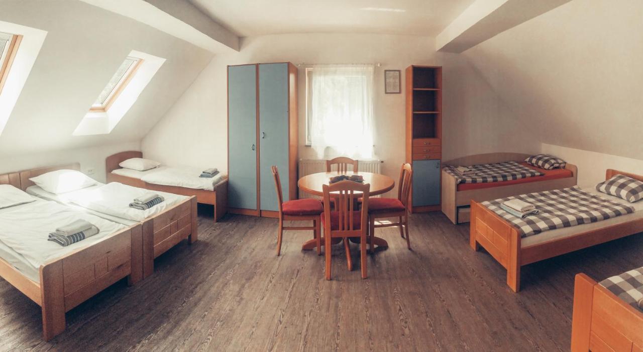 Apartment And Rooms Maraton Kranjska Gora Luaran gambar
