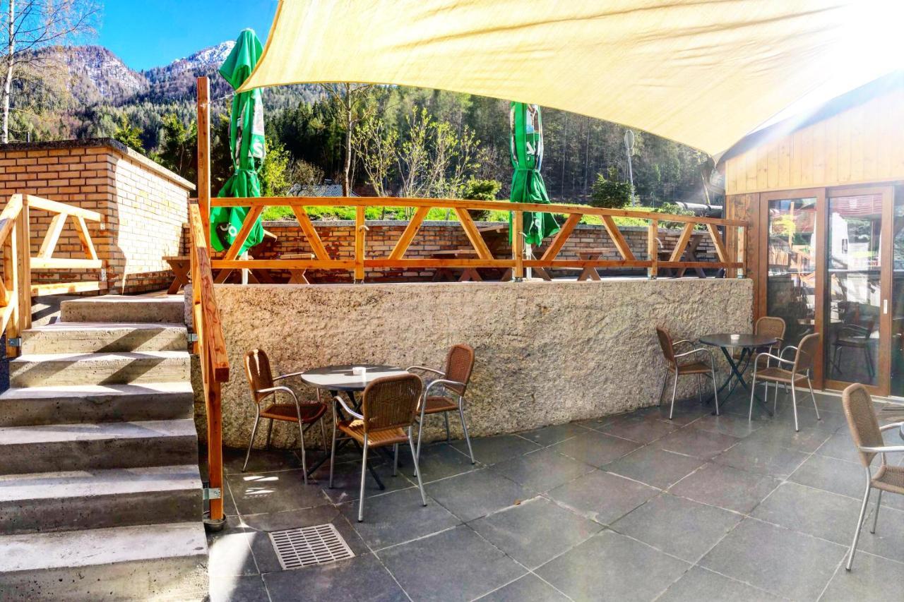 Apartment And Rooms Maraton Kranjska Gora Luaran gambar