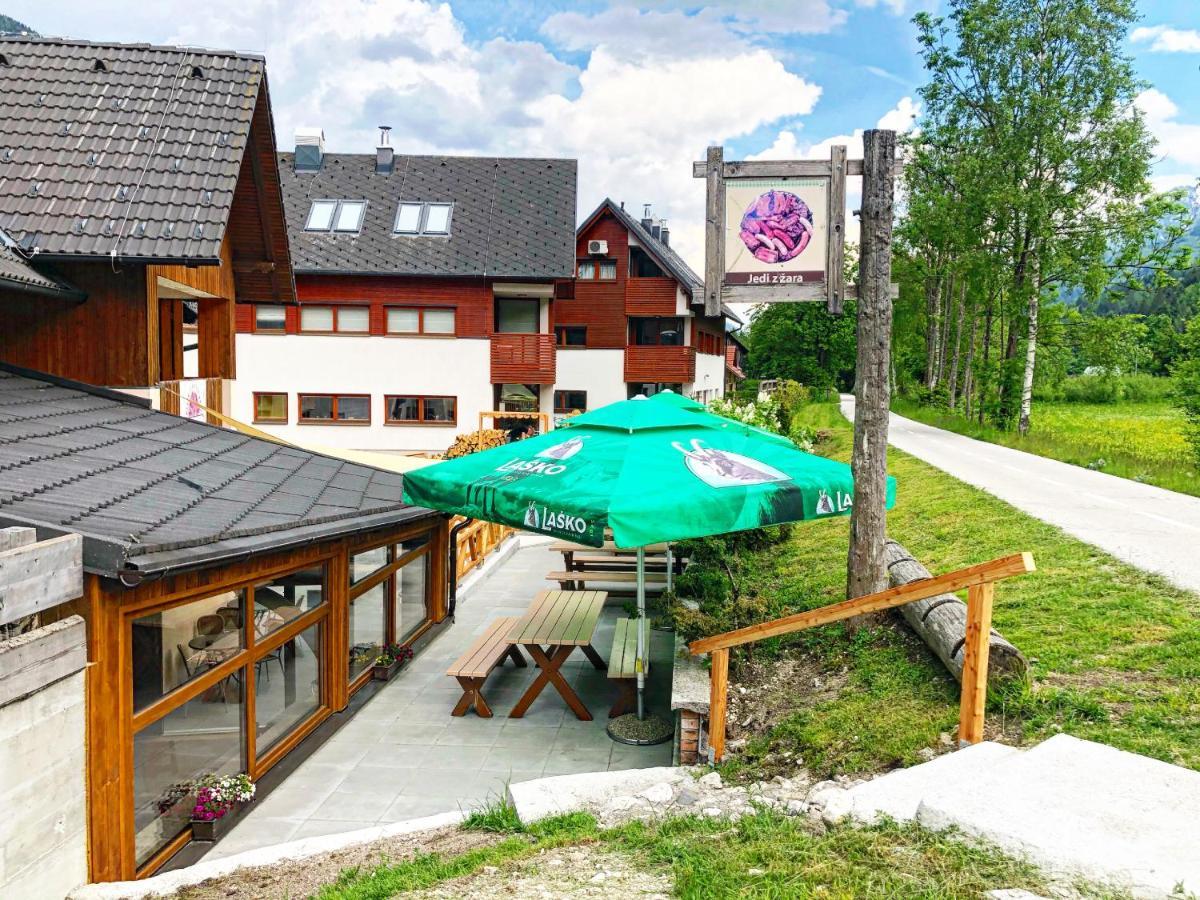 Apartment And Rooms Maraton Kranjska Gora Luaran gambar