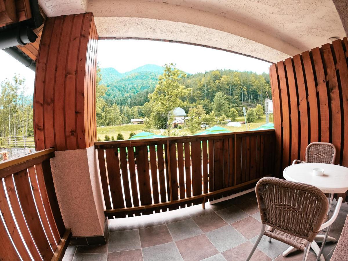 Apartment And Rooms Maraton Kranjska Gora Luaran gambar